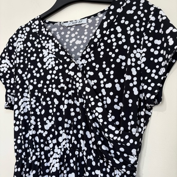 Chetta B Faux Wrap V Neck short sleeve black white A-line Dress size M - Picture 10 of 16